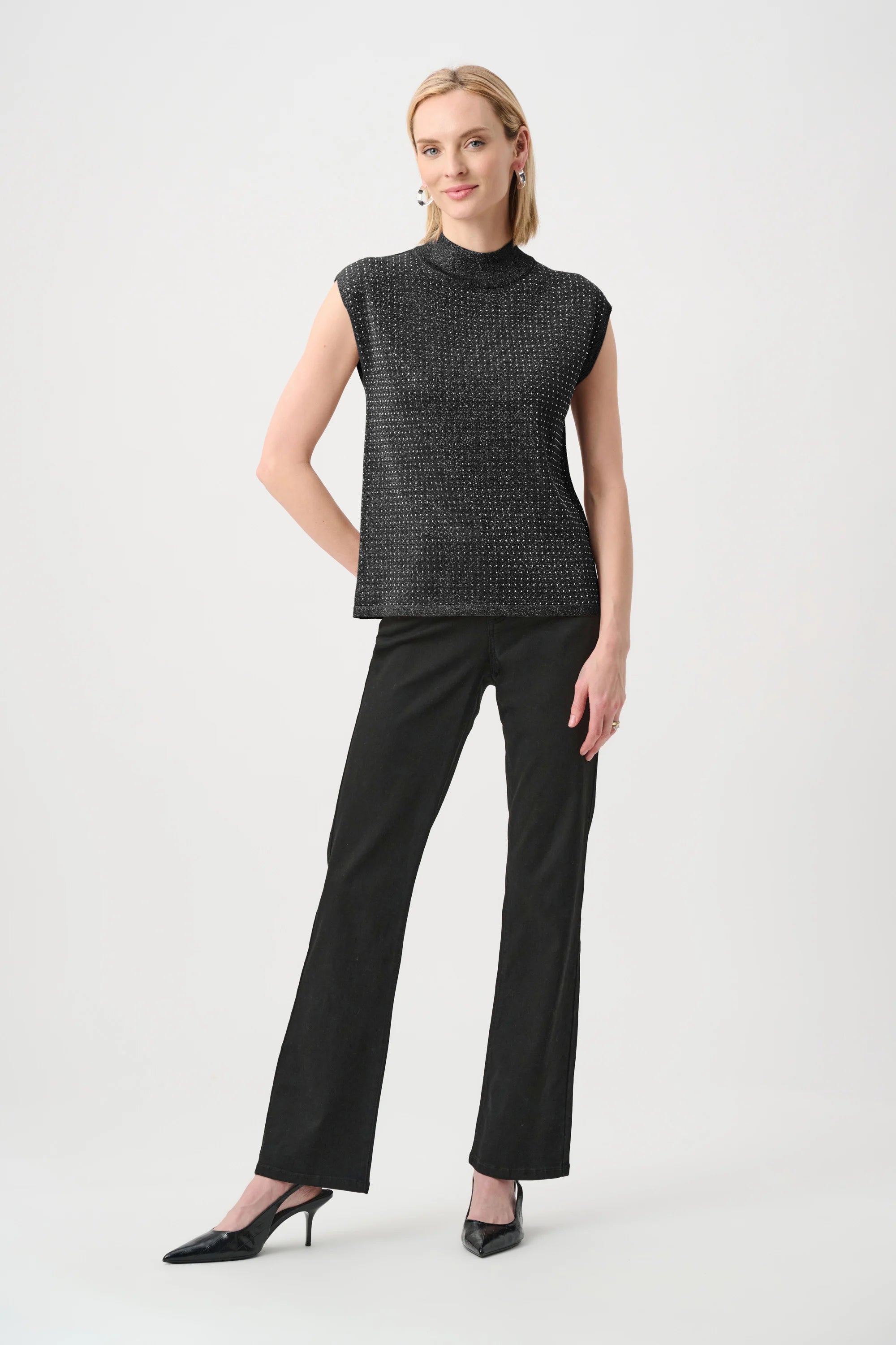Sleevless Pullover Top