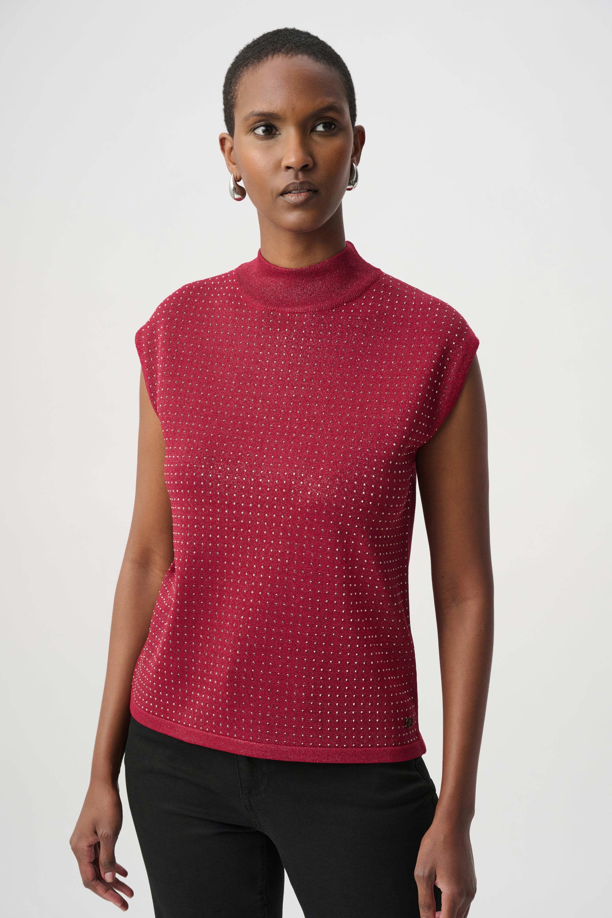 Sleevless Pullover Top