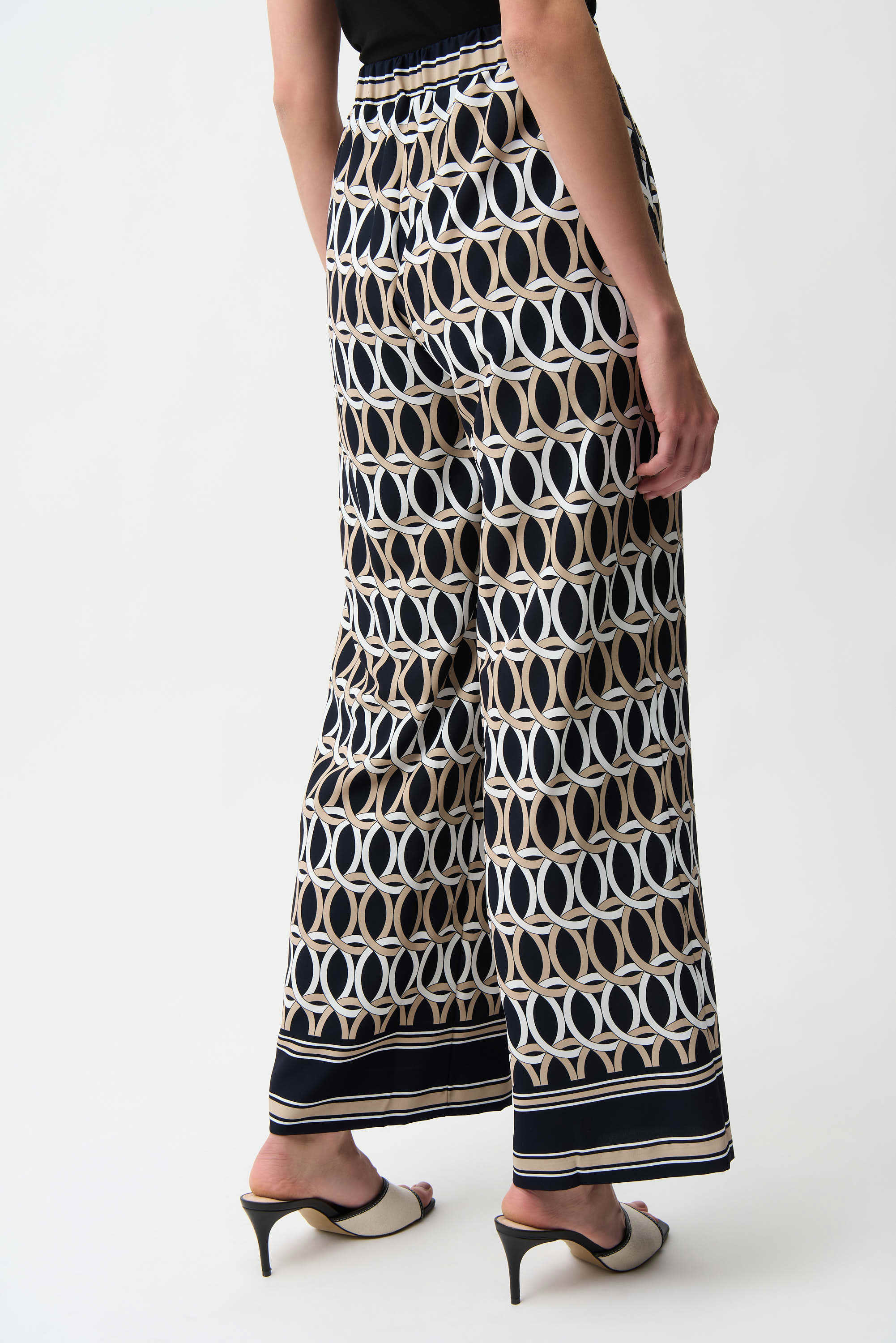 Woven Geometric Print Wide Leg Pull-On Pants