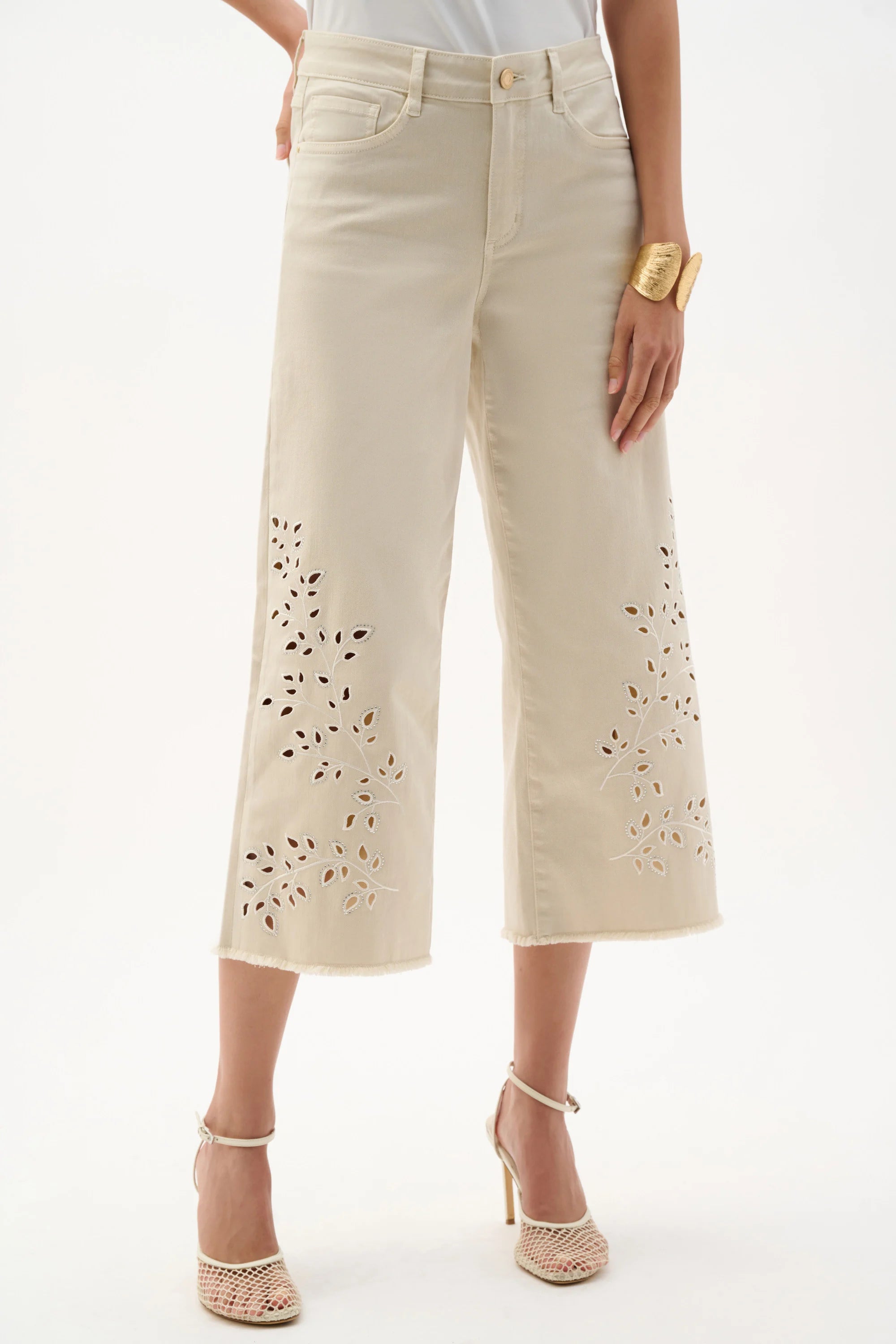 Eyelet Embroidery Crop Jeans