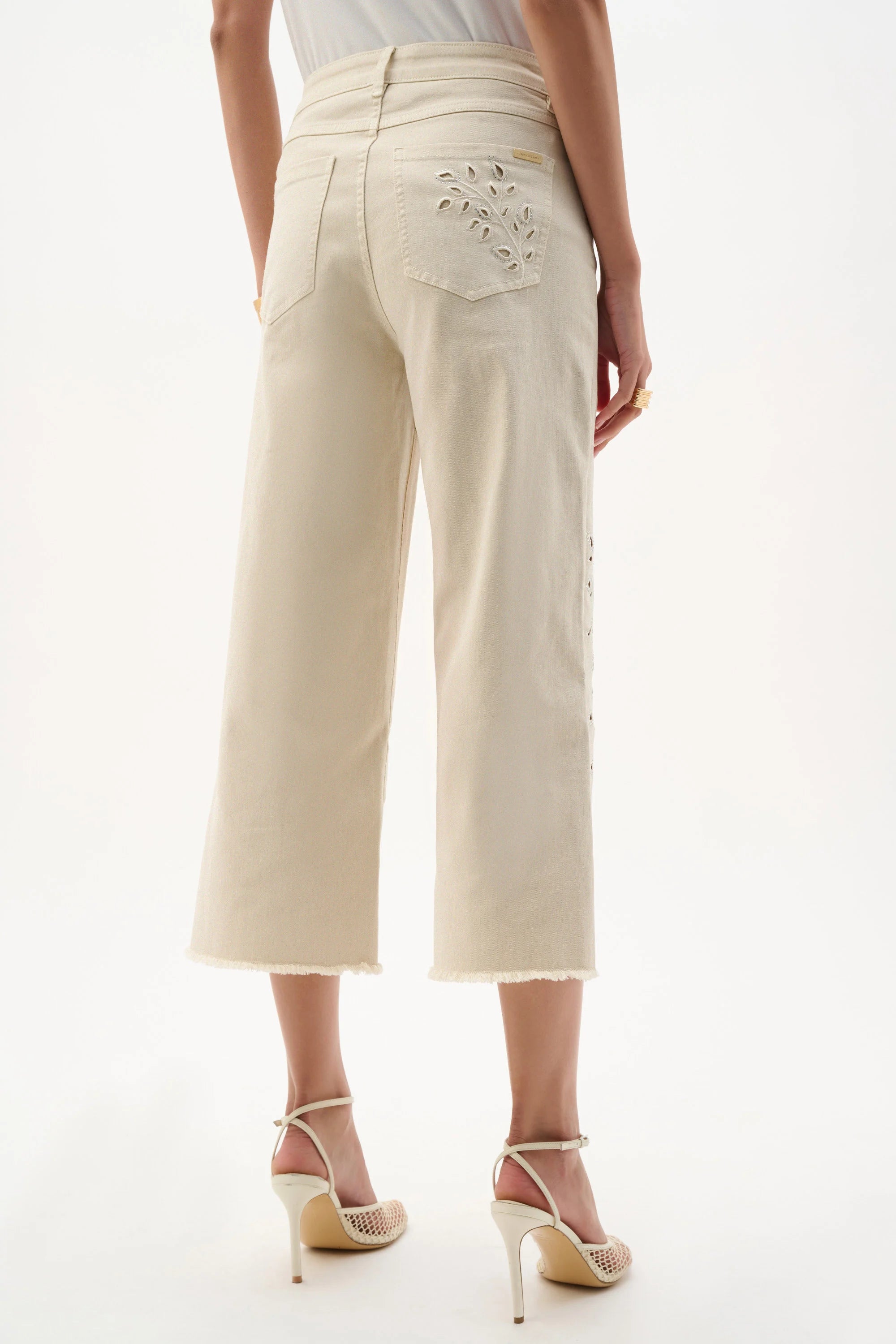 Eyelet Embroidery Crop Jeans