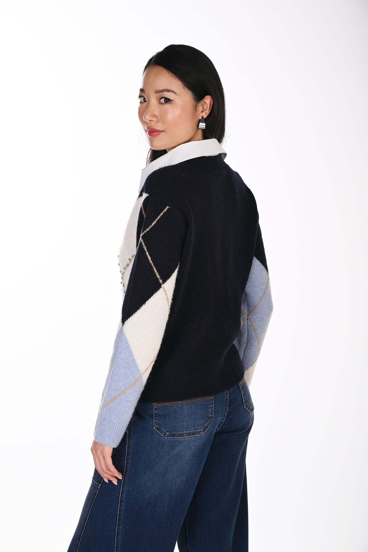 Frank Lyman V-Neck Argyle Sweater - Style 264852