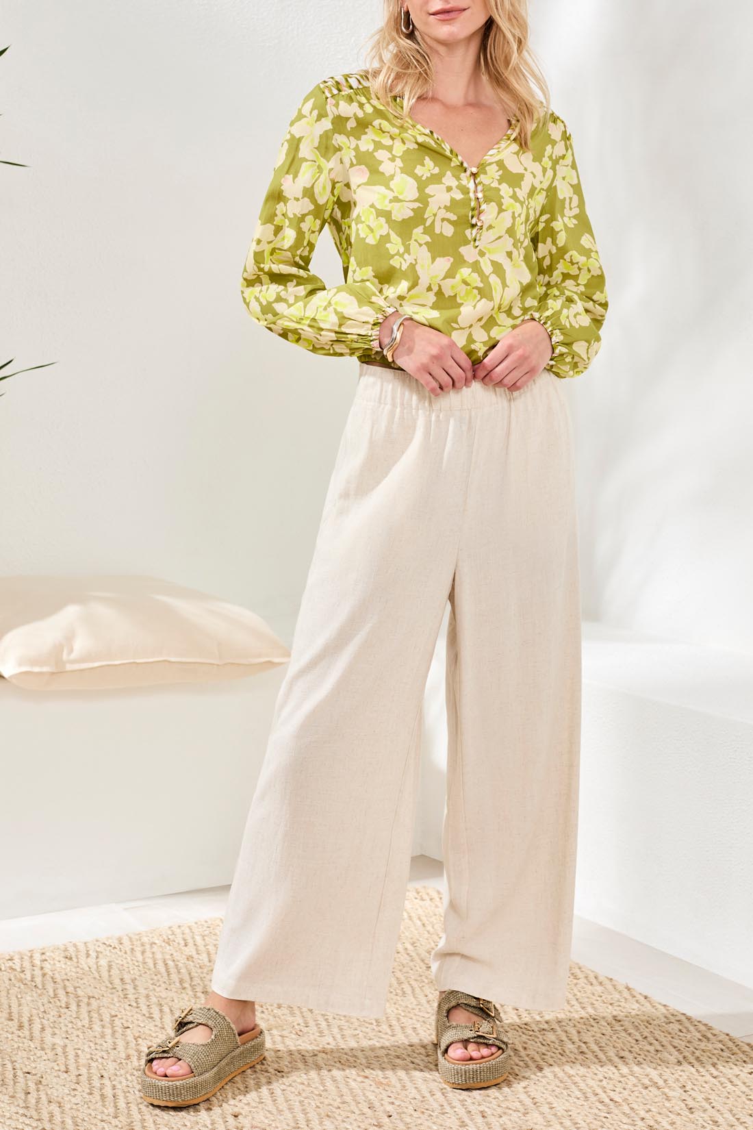 Wide-Leg Pull-On Ankle Pants