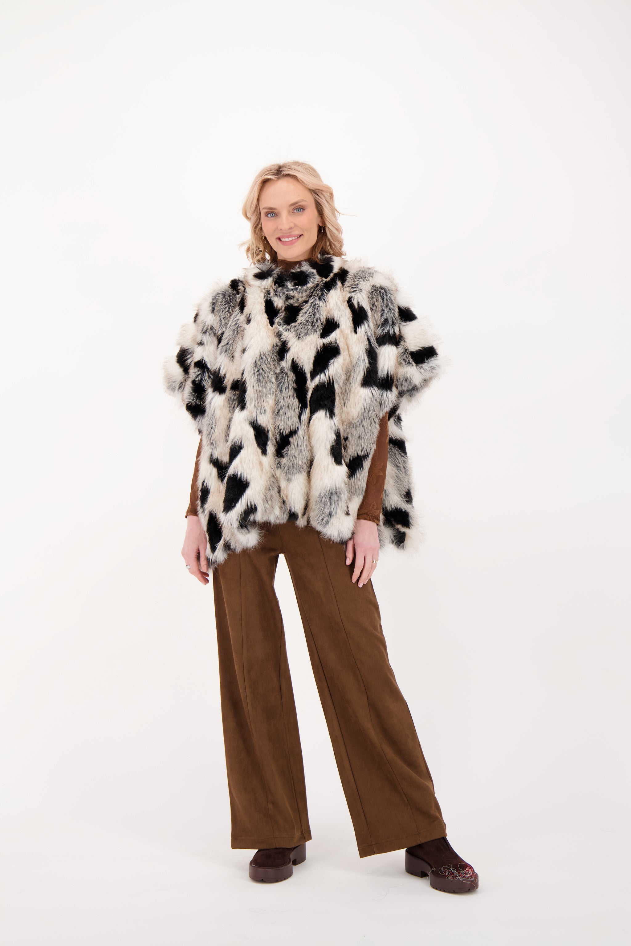 Spanner Faux Fur Cape - Style 526816T