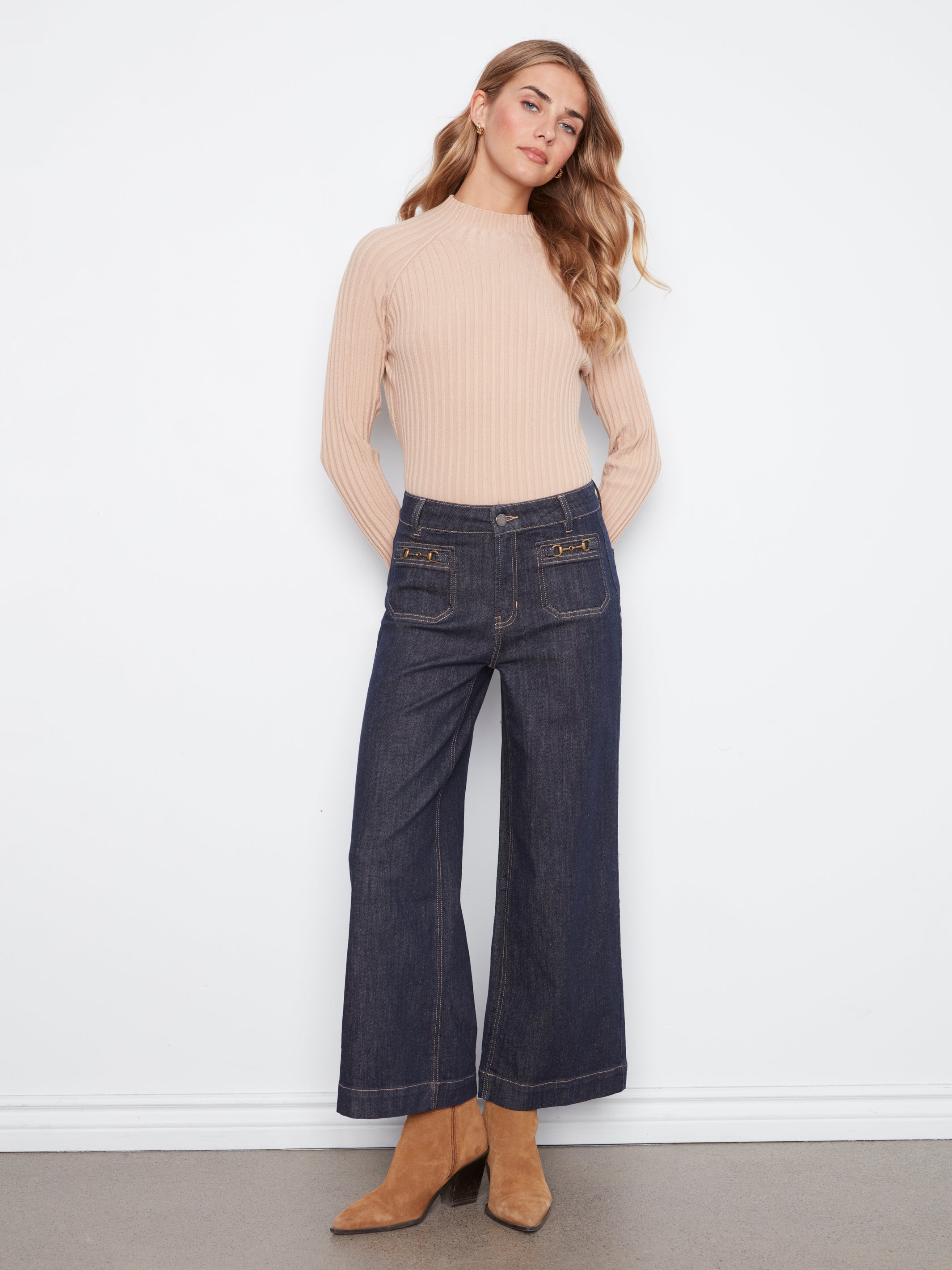 Cropped Patch Pocket Wide Leg Jeans