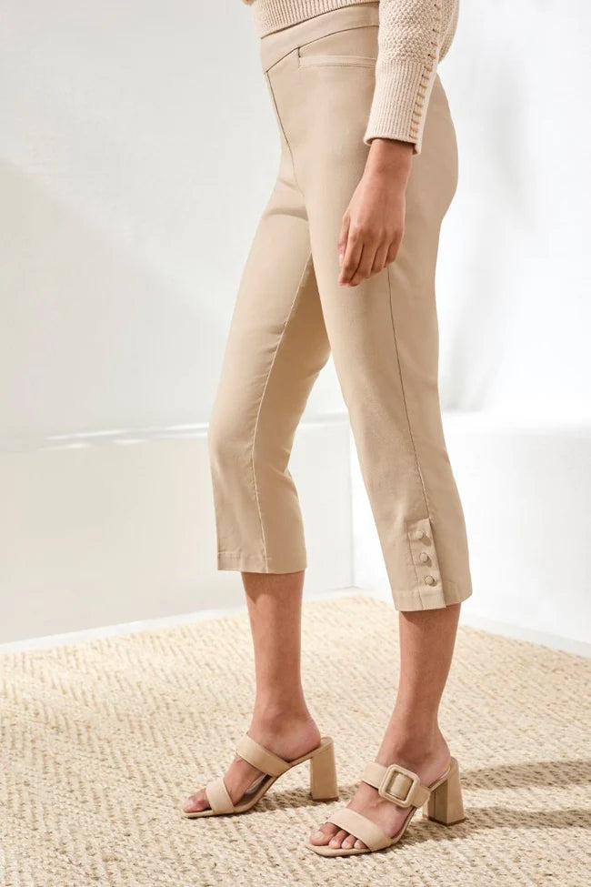 Pull-On Capri with Snap Vent